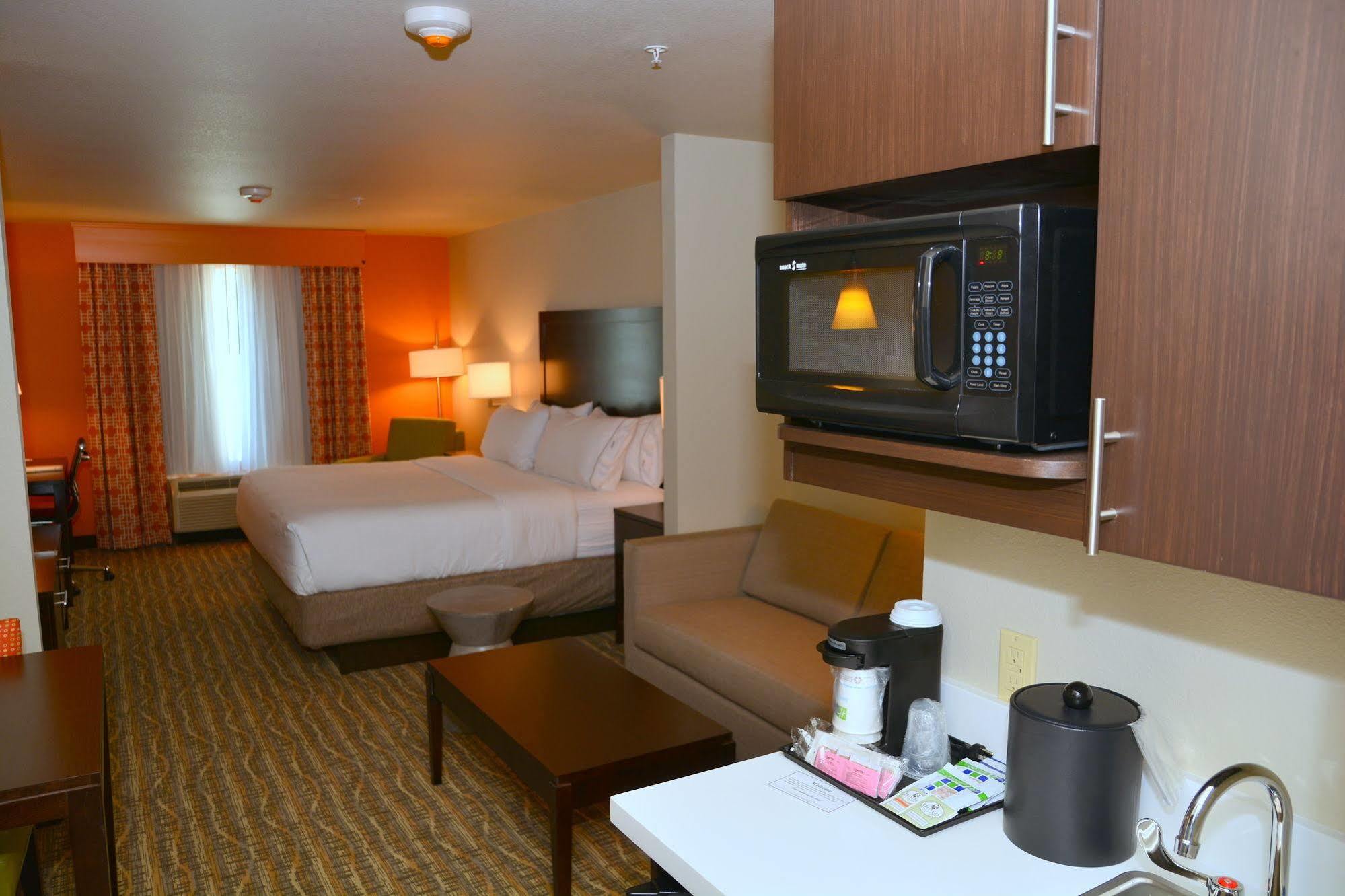 Holiday Inn Express Tomball By Ihg Εξωτερικό φωτογραφία
