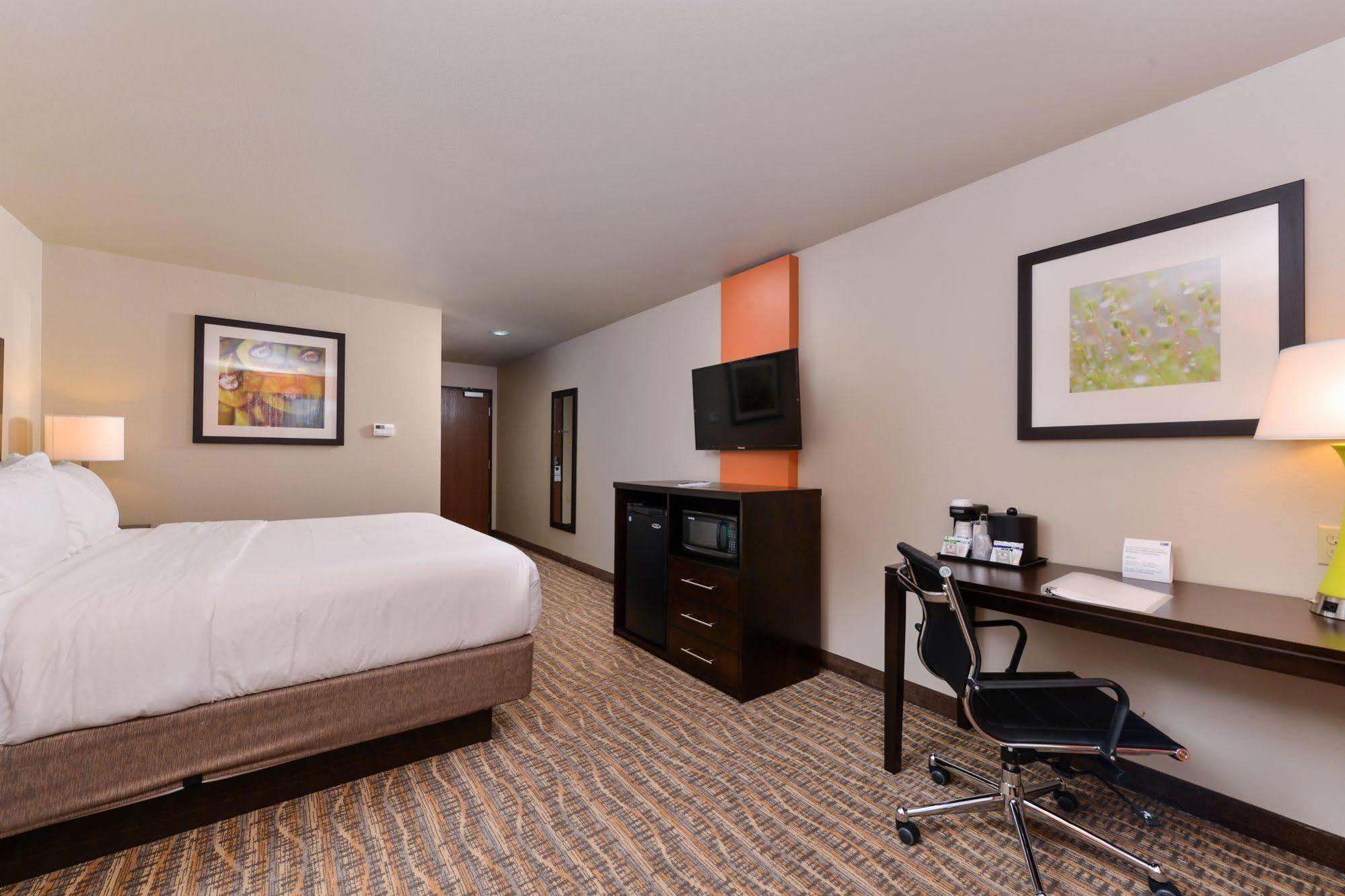 Holiday Inn Express Tomball By Ihg Εξωτερικό φωτογραφία